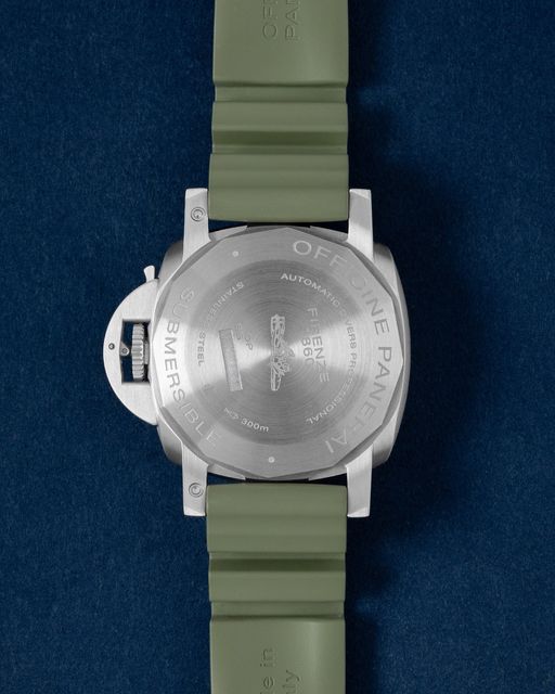 Panerai Submersible PAM01055 Image 2